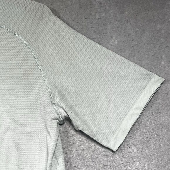 Lululemon Shirt Mens Large Green Short Sleeve Running Hiking T Shirt Athleisure - Picture 3 of 12